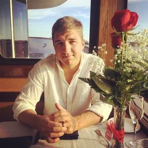 Meet your Posher, Corey